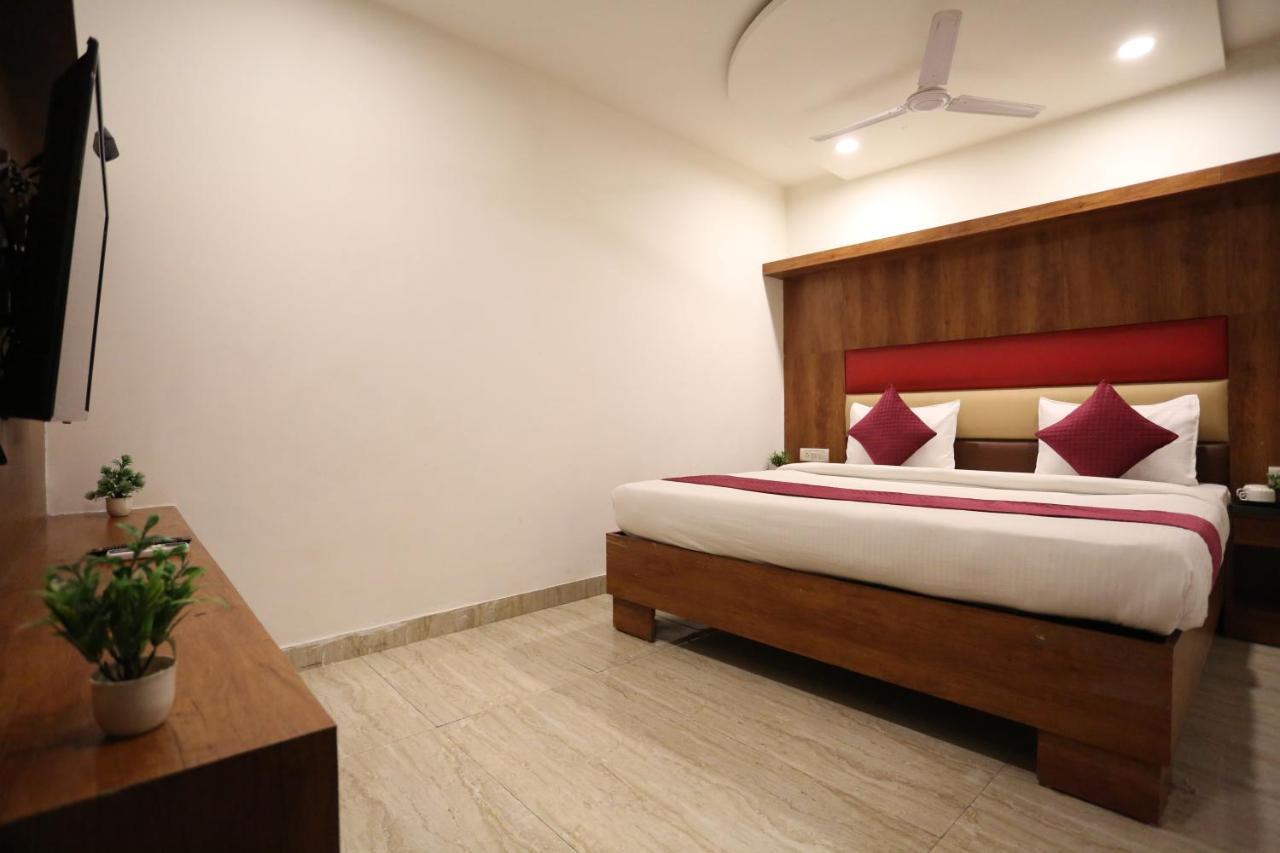 ניו דלהי Hotel Sm Suits Near Delhi Airport-Unit By Grand Urban Luxury מראה חיצוני תמונה