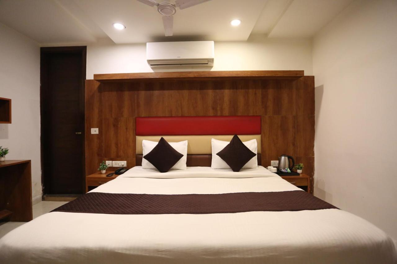 ניו דלהי Hotel Sm Suits Near Delhi Airport-Unit By Grand Urban Luxury מראה חיצוני תמונה