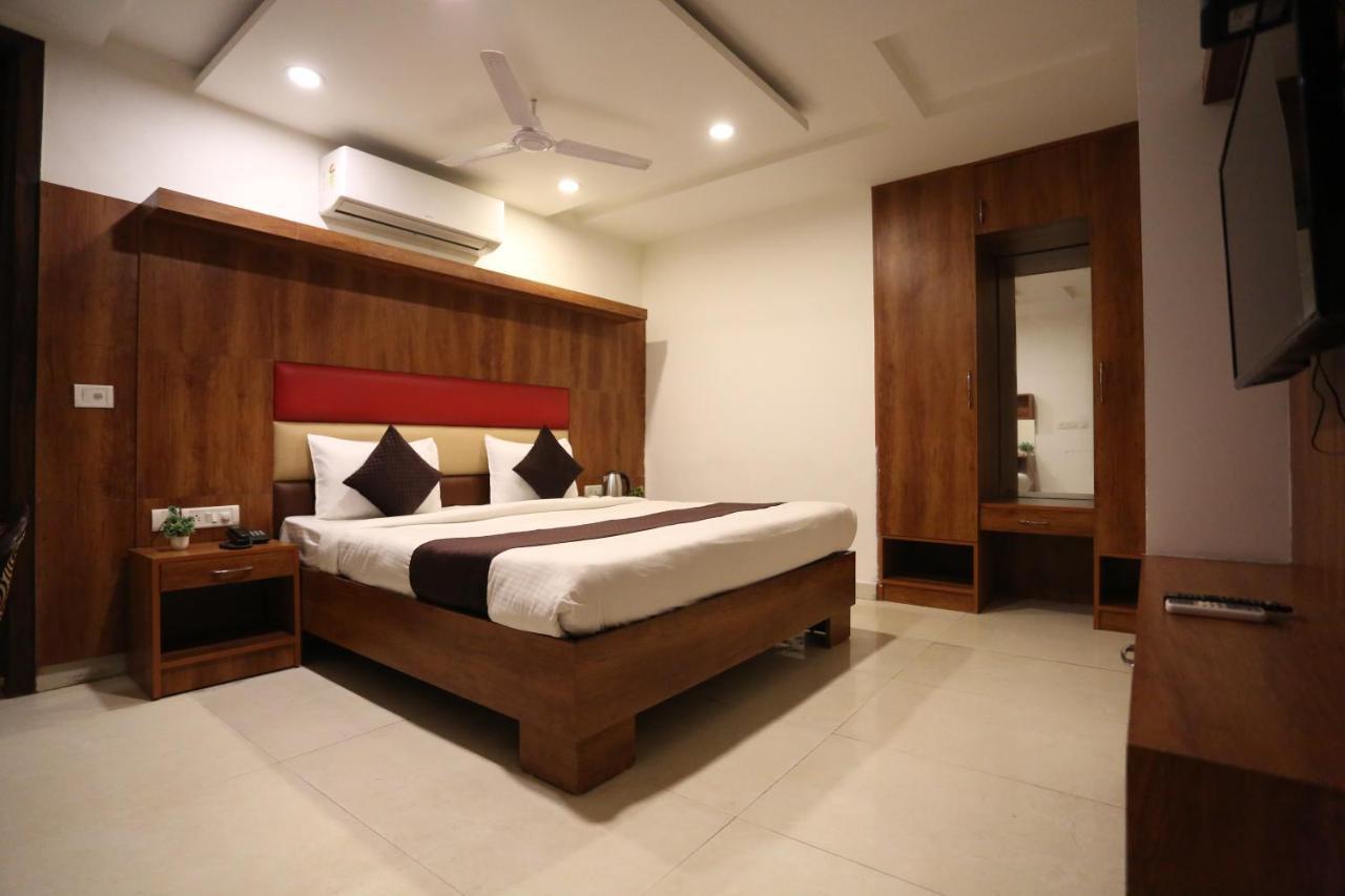 ניו דלהי Hotel Sm Suits Near Delhi Airport-Unit By Grand Urban Luxury מראה חיצוני תמונה