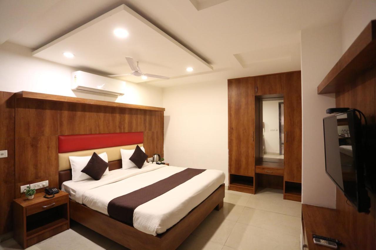 ניו דלהי Hotel Sm Suits Near Delhi Airport-Unit By Grand Urban Luxury מראה חיצוני תמונה